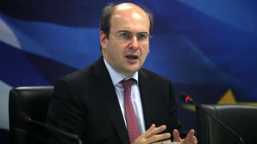 Χατζηδάκης για ΔΕΗ: 2,5 ευρώ το μήνα η επιβάρυνση των νοικοκυριών