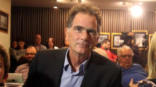 Επιστροφή στο ΠΑΣΟΚ και εκλογή νέου προέδρου ζητά ο Νίκος Παπανδρέου