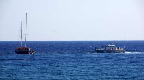 Επιχείρηση του Λιμενικού στη Σάμο για λέμβο με 80 πρόσφυγες