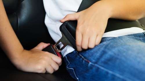 Οι «χρυσοί» κανόνες για τη μετακίνηση των παιδιών με ΙΧ