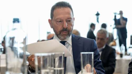 Στουρνάρας.Πρωτογενές πλεόνασμα στο 3,5%  τo 2019 - Ανάπτυξη στο 3%