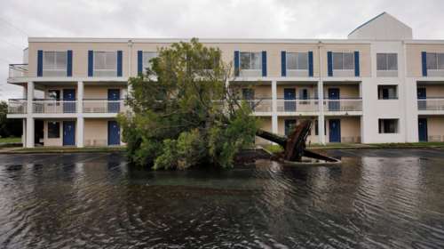 Στη Β. Καρολίνα με ανέμους150 χλμ ο «Ντόριαν»