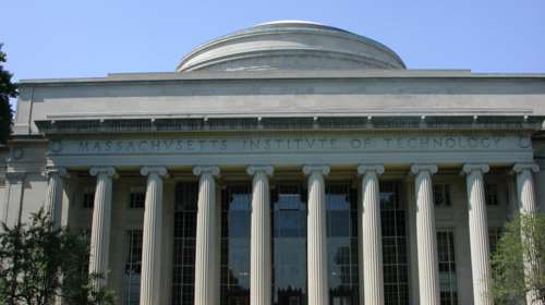 ΜΙΤ: Παραιτήθηκε γιατί απέκρυβε δωρεές από τον Επστάιν