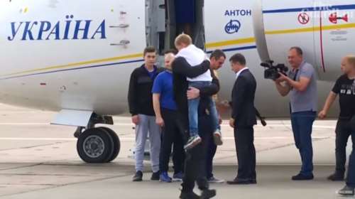 Ουκρανία: Επανενωση των κρατουμένων με τις οικογένειές τους