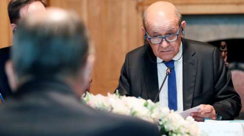 Γαλλία: Είναι νωρίς για άρση κυρώσεων στη Ρωσία