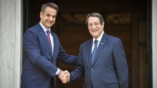 Συνάντηση Μητσοτάκη - Αναστασιάδη για συντονισμό δράσεων