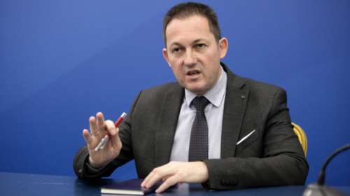 Πέτσας: «Ο κ. Τσίπρας γνωρίζει καλά τις λέξεις &quot;εργολάβος&quot; και &quot;διαπλοκή&quot;»