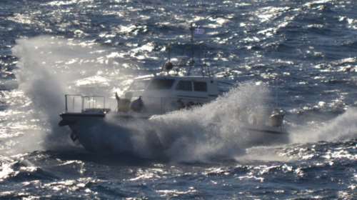 Ακυβέρνητο ιστιοφόρο με δύο επιβαίνοντες β/δ της Τήλου