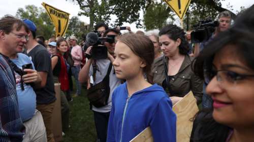 Η Γκρέτα Τούνμπεργκ &amp; μαθητές έξω από τον Λευκό Οίκο για το κλίμα