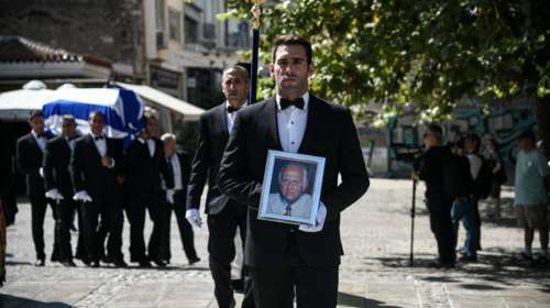 Το τελευταίο αντίο στον Αντώνη Λιβάνη