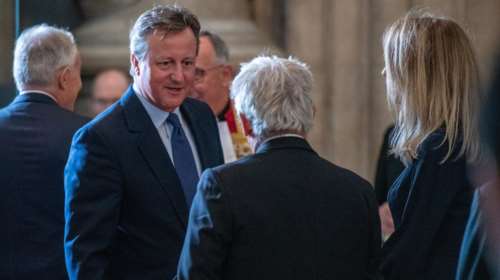 Κάμερον: Ο Τζόνσον πίστευε ότι «το Brexit θα συντριβεί»