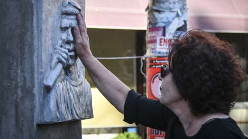 Μάγδα Φύσσα: Περιμένω κάθε βράδυ ν&#39; ακούσω το κλειδί στην πόρτα