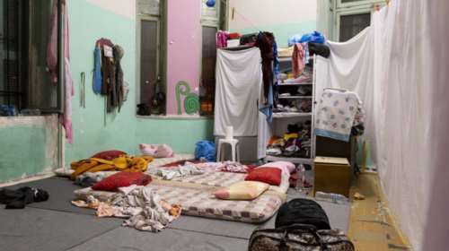 Οι εικόνες της ΕΛΑΣ από την επιχείρηση στις καταλήψεις