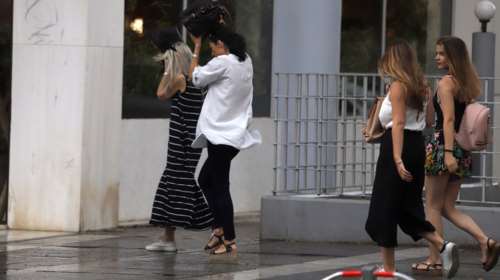 Καιρός: Βροχές, καταιγίδες, χαλάζι και πτώση της θερμοκρασίας