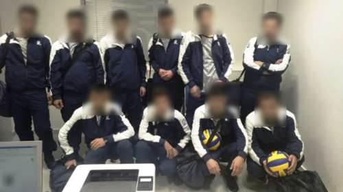 Προσπάθησαν να φύγουν από το αεροδρόμιο ντυμένοι αθλητές