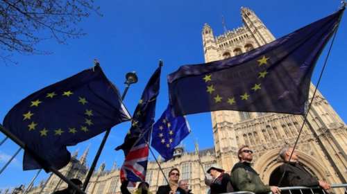 Brexit: Την Τρίτη η απόφαση για αναστολή λειτουργίας του κοινοβουλίου