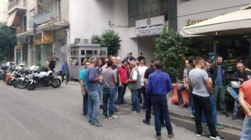 Προσαγωγή οκτώ οικοδόμων - Συγκέντρωση στο ΑΤ Ακροπόλεως