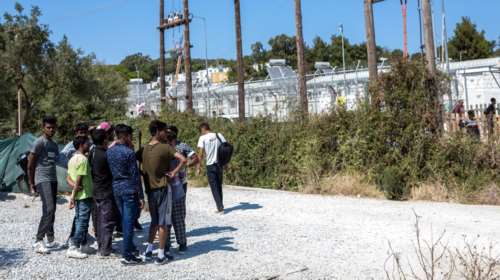 Τραγωδία στη Μόρια: Φορτηγό παρέσυρε &amp; σκότωσε 5χρονο αγοράκι