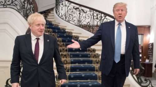 Τραμπ για παραίτηση Τζόνσον: "Τον ξέρω καλά, δεν θα πάει πουθενά"