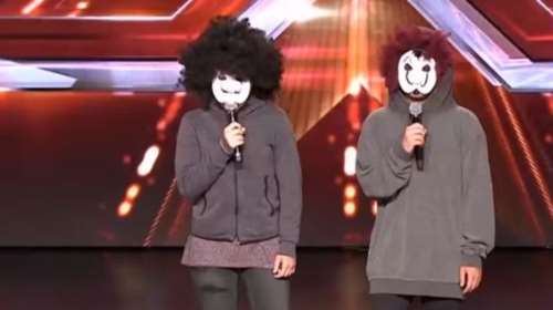 Σοκ για τον Θεοφάνους: Τα παιδιά του στη σκηνή του X Factor με μάσκες