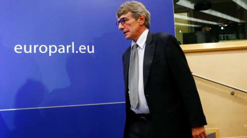 Σασόλι: Πολιτικά μη ορθή η σύνδεση ναζισμού - κομμουνισμού