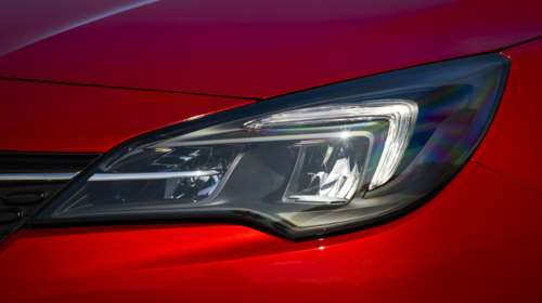 Εκπέμπουν ρύπους οι προβολείς των αυτοκινήτων;