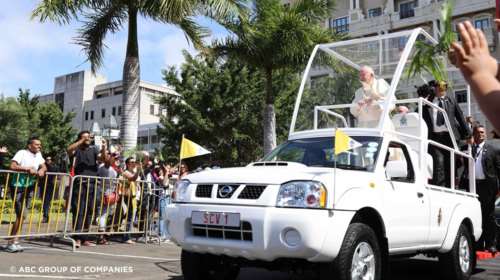 Νέο Pope Mobile για τον Φραγκίσκο από τη Nissan