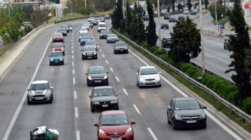 Τροχαίο στην Αθηνών-Λαμίας και ουρά χιλιομέτρων