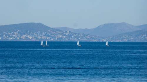 Καλοκαιρία την Πέμπτη με θερμοκρασίες έως 29 °C αλλά και μπόρες