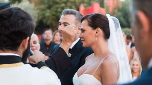 Υβόννη Μπόσνιακ: Βαφτίστηκα με 20 άτομα καλεσμένους, έβαλα τον παπά να...
