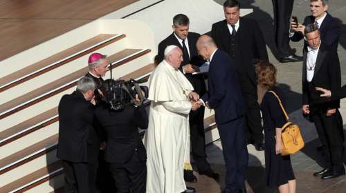 Συνάντηση του ΥΠΕΞ Νίκου Δένδια με τον Πάπα Φραγκίσκο