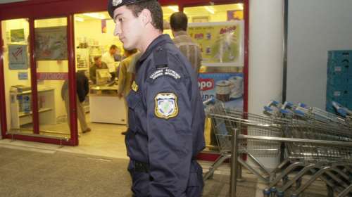 Ληστείες καρμπόν σε σούπερ μάρκετ στα Πατήσια και το Γαλάτσι