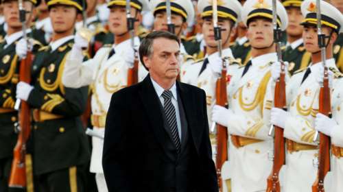 Και ο Μπολσονάρου κόβει συνδρομές σε μη αρεστές εφημερίδες