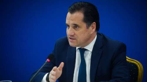 Γεωργιάδης: Όχι μόνο πάγωμα αλλά και μειώσεις στις χρεώσεις των τραπεζών