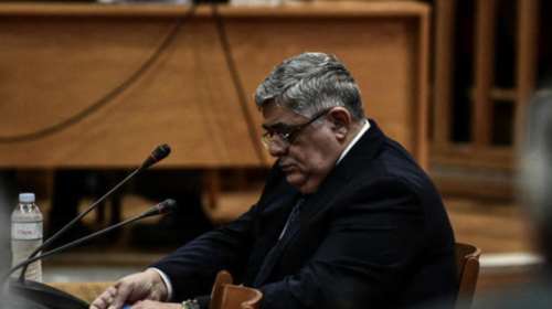 Αμετανόητος ο Μιχαλολιάκος στη δίκη: Πολιτική σκευωρία