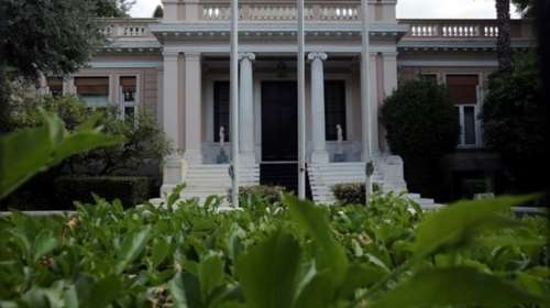 Κυβερνητικές πηγές: Ο ΣΥΡΙΖΑ εξαθλίωσε τη μεσαία τάξη