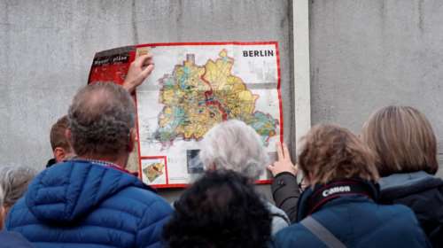 Το Βερολίνο γιορτάζει (;) την 30ή επέτειο από την Πτώση του Τείχους