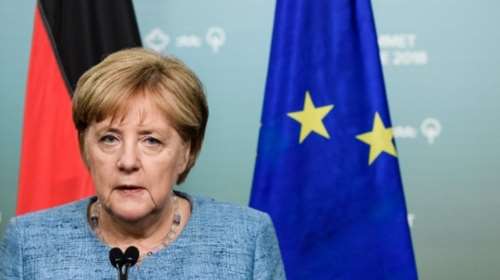 Αποστάσεις Μέρκελ από τις δηλώσεις Μακρόν για το ΝΑΤΟ