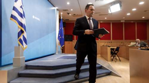 Πέτσας: Ο ΣΥΡΙΖΑ επιλέγει να ταυτιστεί με τους μπαχαλάκηδες