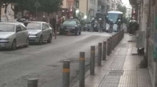 Νέα επιχείρηση της ΕΛΑΣ για εκκένωση κατάληψης στα Εξάρχεια