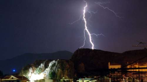 Προ των πυλών η «Βικτώρια» με καταιγίδες &amp; θυελλώδεις ανέμους