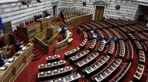 Φρουζής ξανά την Πέμπτη, σύγκρουση σήμερα για το νέο ΠΚ