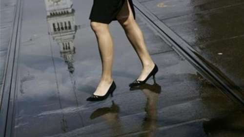 Αξιόποινη πράξη το «upskirting» στη Γερμανία