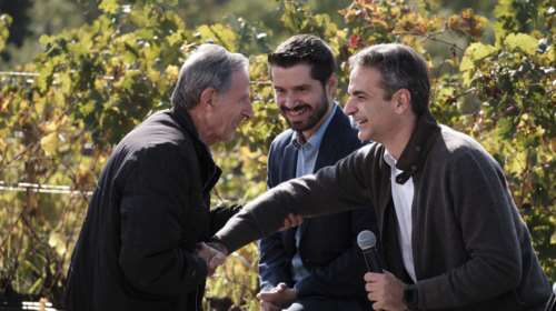 Μητσοτάκης: Επιστροφή του ΕΦΚ στο κρασί στους οινοπαραγωγούς