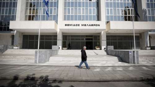 Γιoς αποκληρώθηκε από τον  πατέρα του και δικαιώθηκε στον Άρειο Πάγο