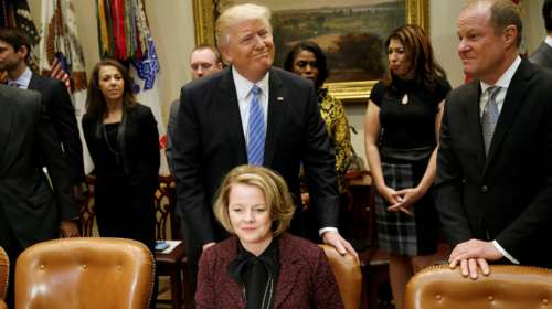 Στο Λονδίνο για τη σύνοδο κορυφής του ΝΑΤΟ ο Τραμπ