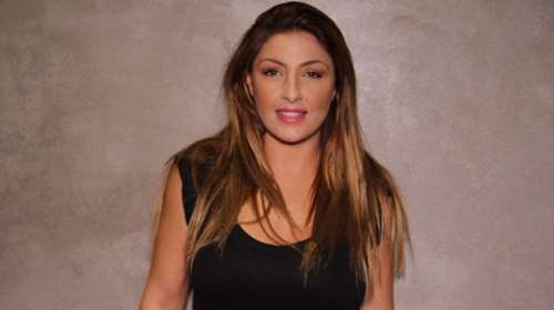 Από το ..αυτί και στη &quot;δασκάλα&quot; Παπαρίζου ο παίκτης του Voice