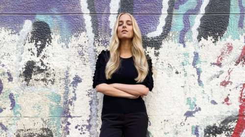 H Δούκισσα Νομικού στόλισε το χριστουγεννιάτικο δέντρο