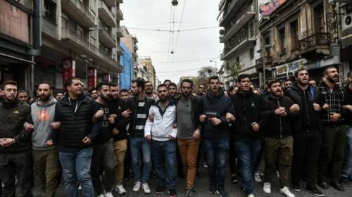 Σε εξέλιξη η πορεία για την επέτειο του Πολυτεχνείου