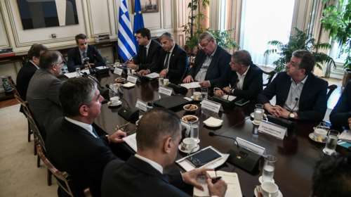 Ο Μητσοτάκης κατηγόρησε τους Περιφερειάρχες οτι δεν δείχνουν αλληλεγγύη